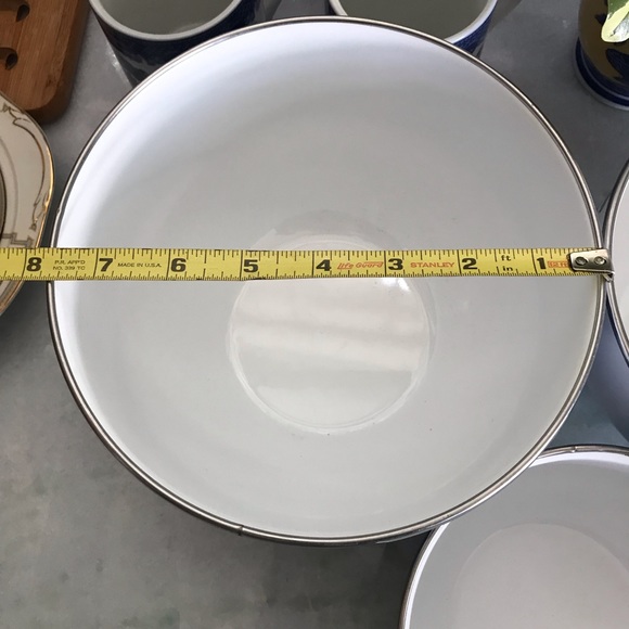 Blue Willow - 3 VTG Nested, Enamel on Metal Mixing Bowls with Lids - Picture 6 of 8